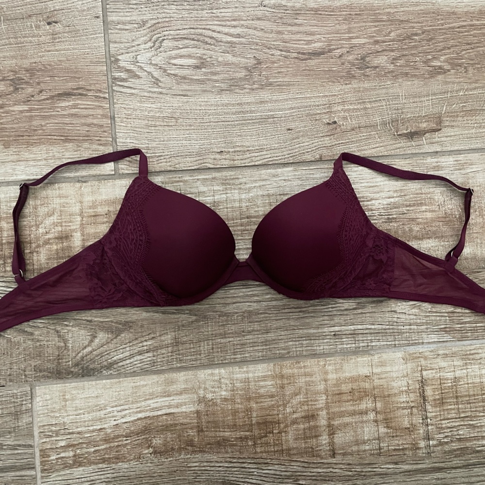 Victoria’s Secret dream angel push up 34D, color is maroon